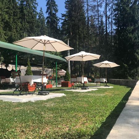 Hotel Iasicon Lacu Rosu Esterno foto