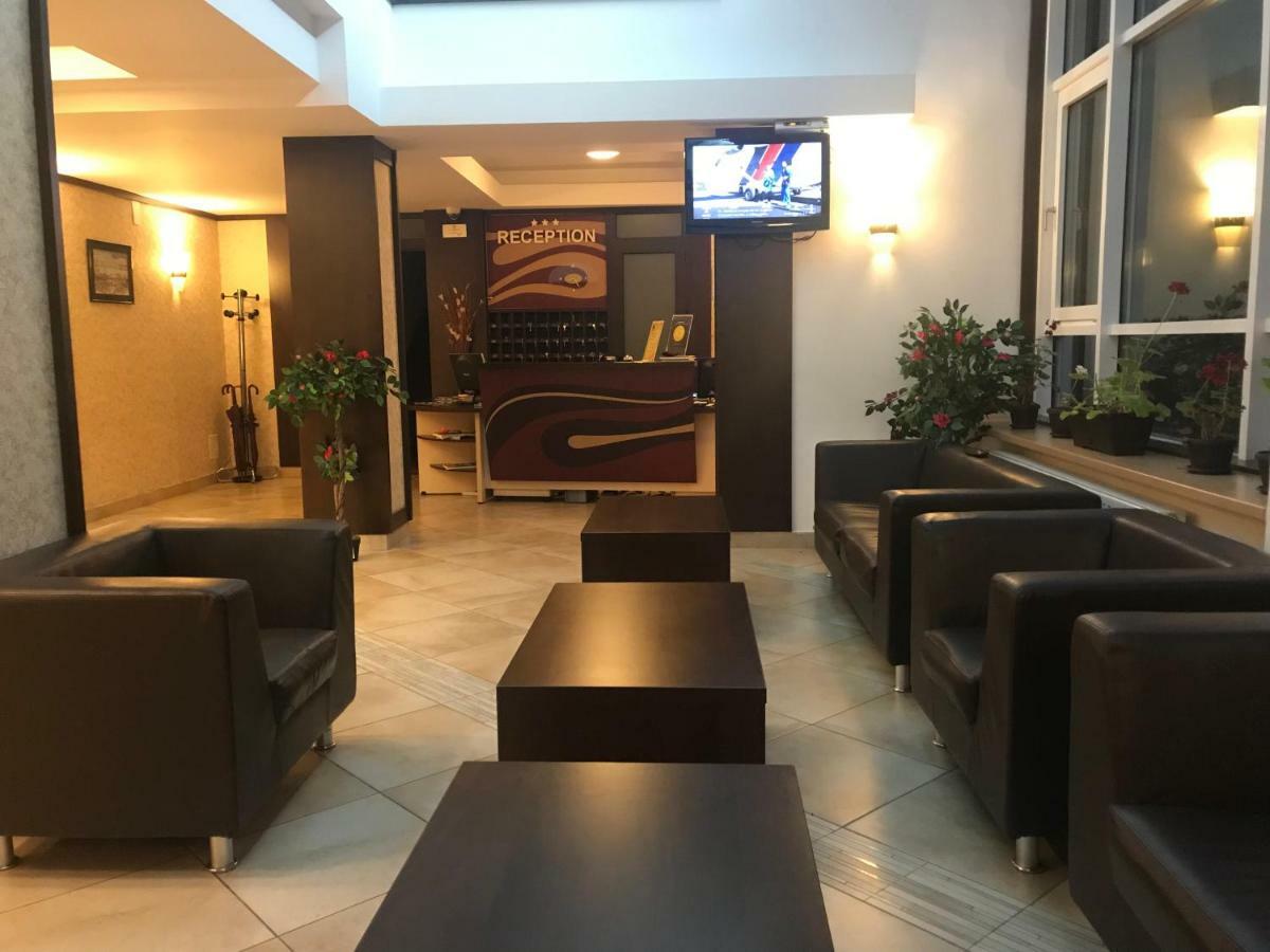 Hotel Iasicon Lacu Rosu Esterno foto