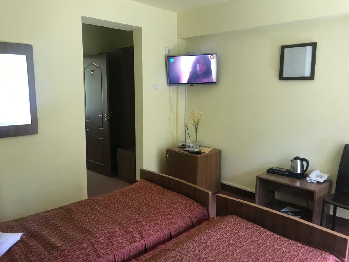 Hotel Iasicon Lacu Rosu Esterno foto